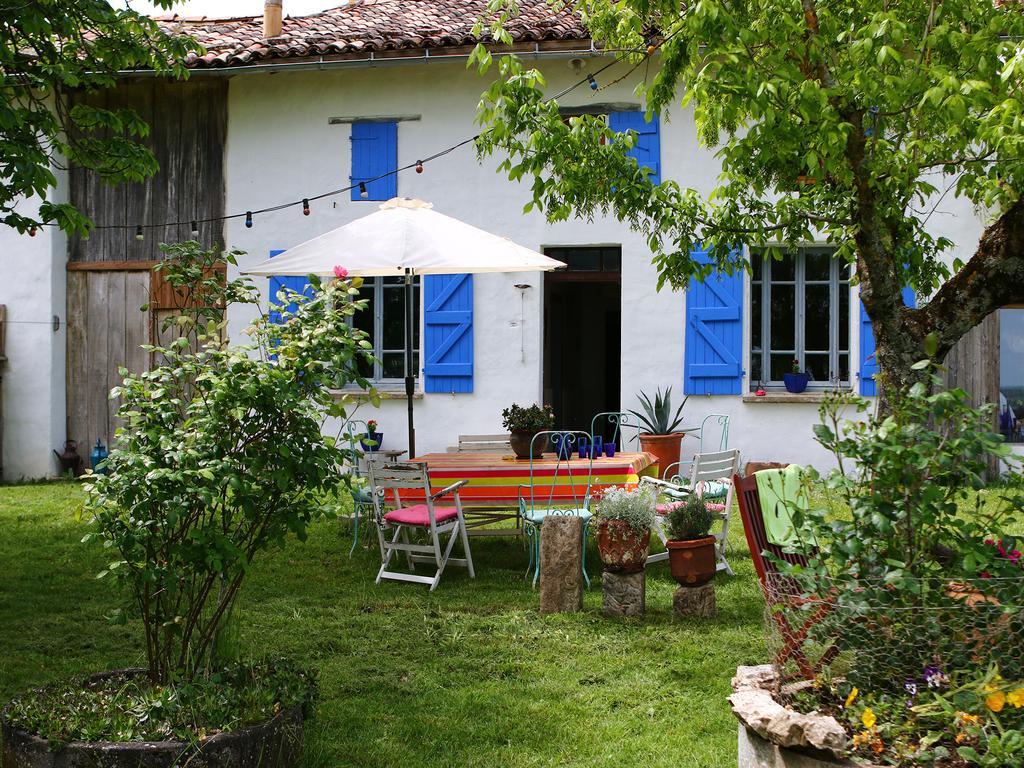 Отель Au "Bon Endroit" Genebrieres Экстерьер фото